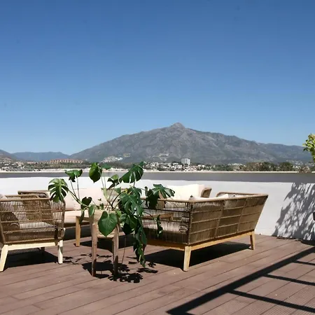 Penthouse W/ Spectacular View Apartment *