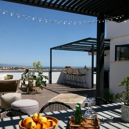 Penthouse W/ Spectacular View Apartment